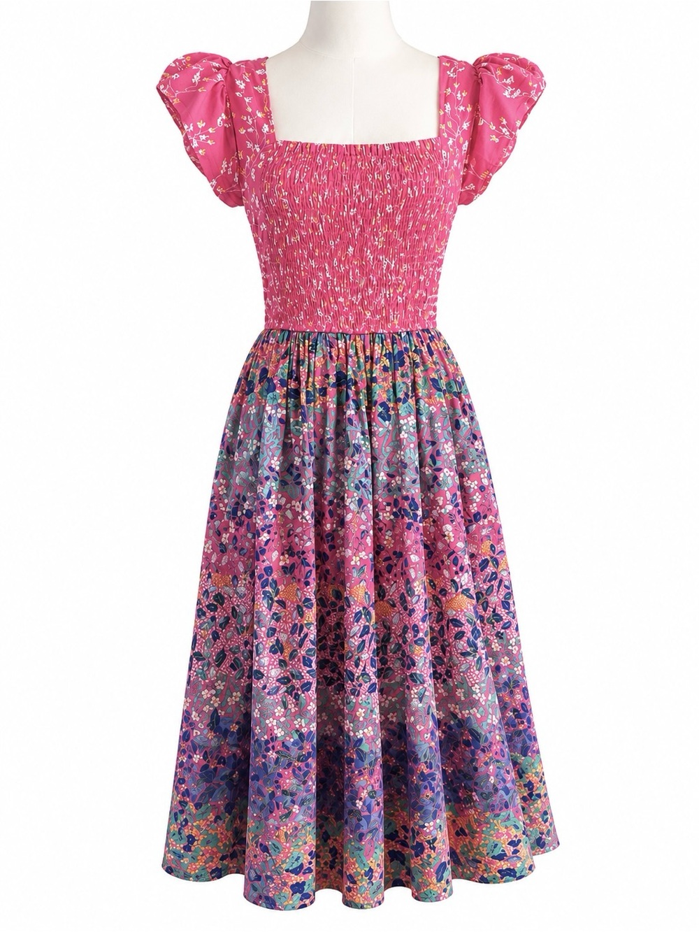 🌺 Caroline Constas Smocked Floral Midi Dress 🌺
Size Medium